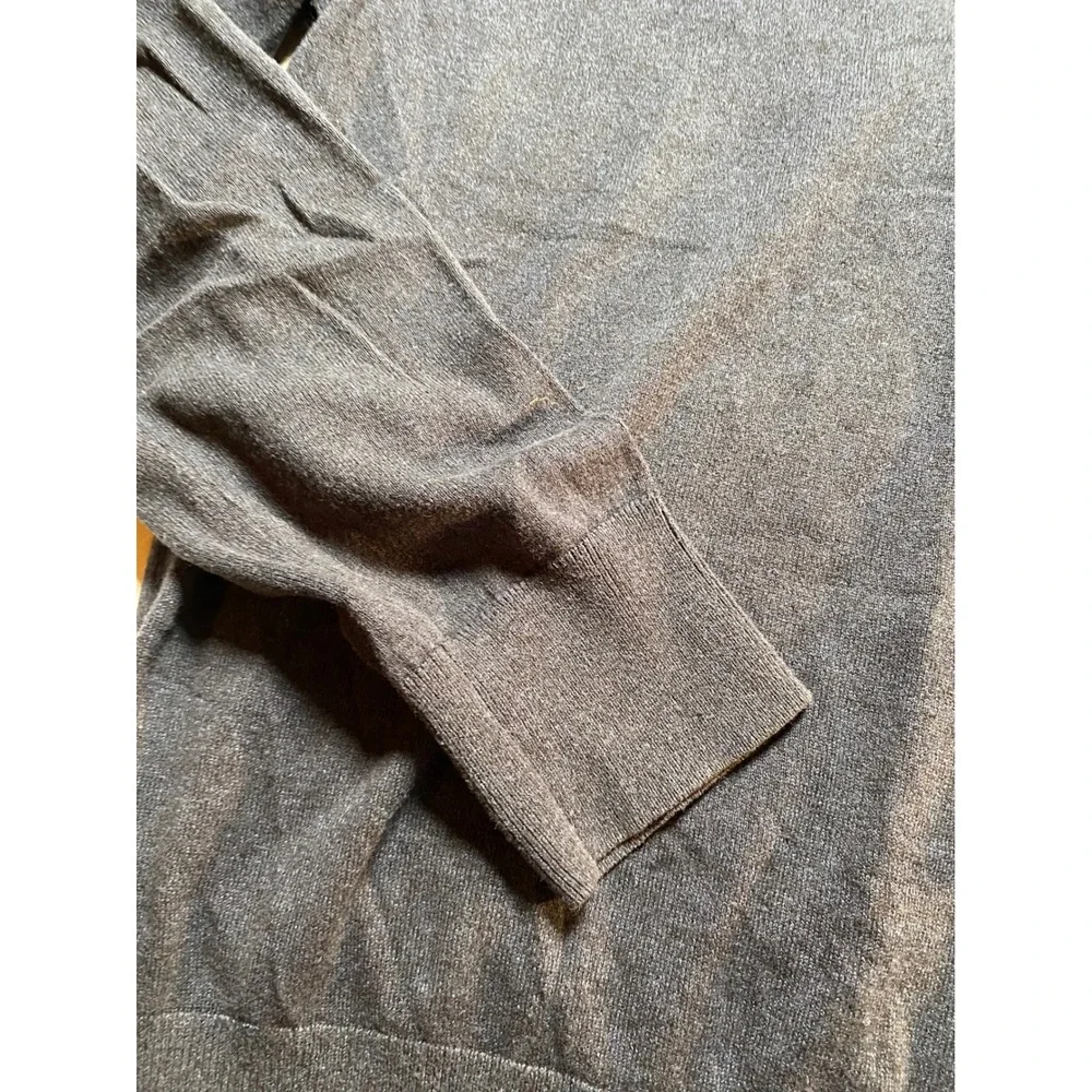 Banana Republic Luxury Blend Silk Cashmere V-Neck Sweater Mens Blue M 969946-96